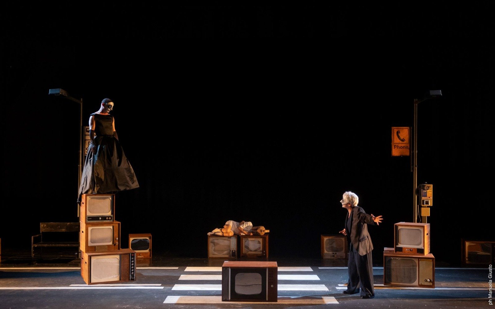 L’Antigone di Anouil incanta al teatro di Ostia antica