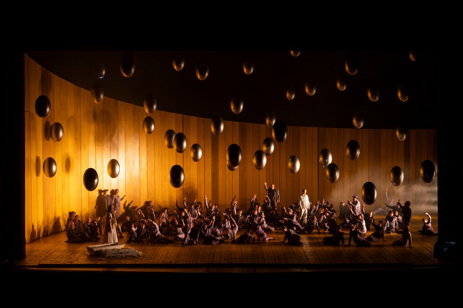 Lohengrin at the Rome Opera. The intimate Wagner of Mariotti, Michieletto and Visco